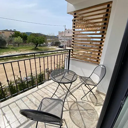 Sunny Apartment Potos